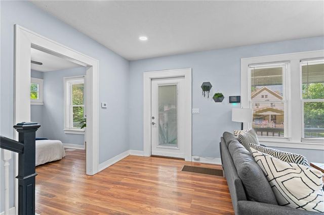 1219 S Glenwood Street, Independence, MO 64052