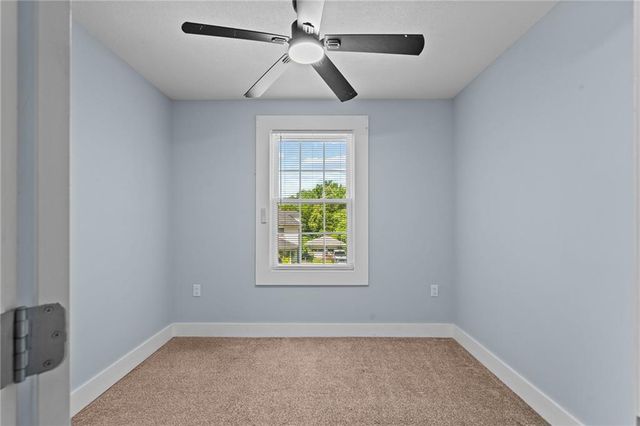 1219 S Glenwood Street, Independence, MO 64052
