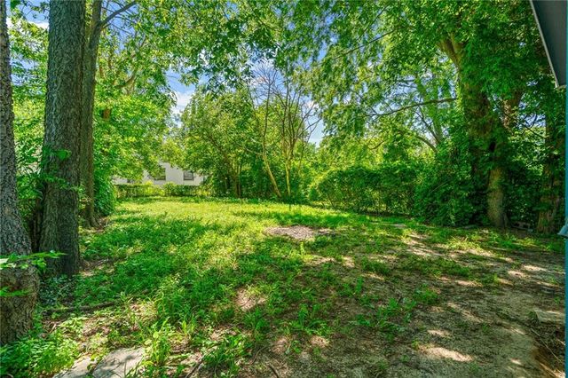1219 S Glenwood Street, Independence, MO 64052