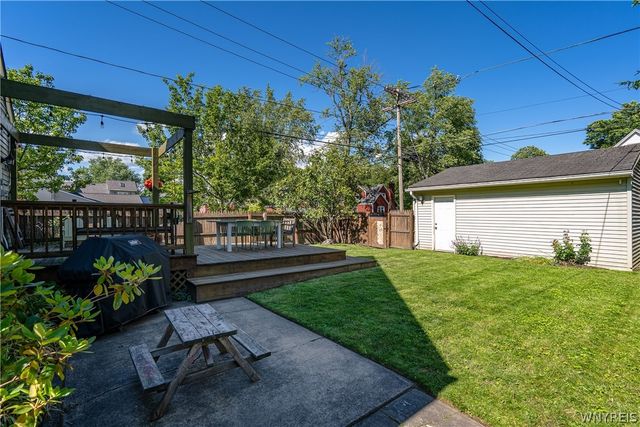 214 Roycroft Boulevard, Amherst, NY 14226