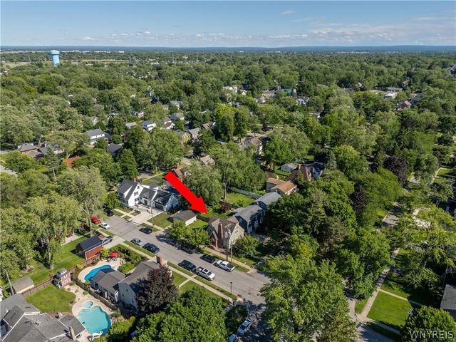 214 Roycroft Boulevard, Amherst, NY 14226
