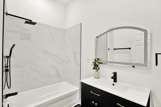 715 S Anderson Street, Elwood, IN 46036