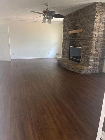 2717 Buford Highway, Cumming, GA 30041