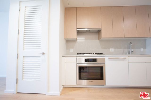 877 Francisco Street 1625, Los Angeles, CA 90017