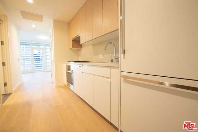 877 Francisco Street 1625, Los Angeles, CA 90017