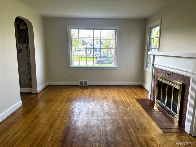 102 Harrison Avenue, Tonawanda, NY 14223