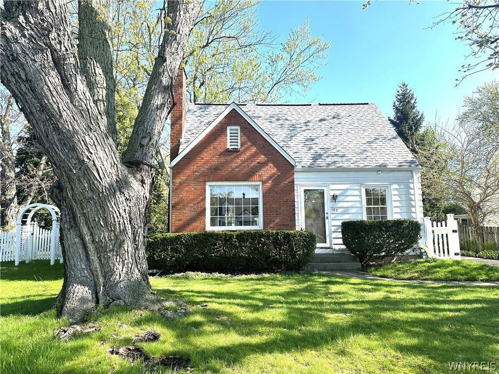 102 Harrison Avenue, Tonawanda, NY 14223