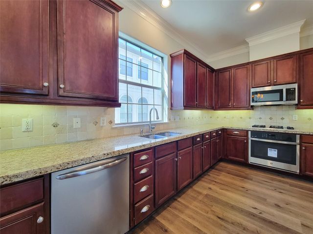 2416 La Branch Street, Houston, TX 77004