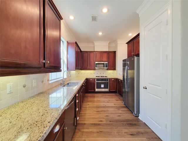 2416 La Branch Street, Houston, TX 77004