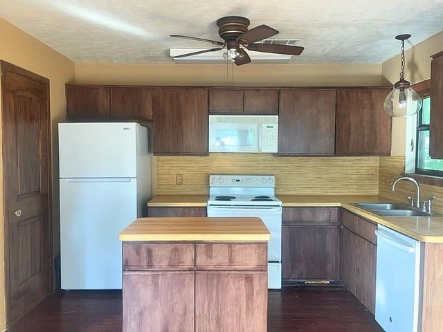 571 Pelican Street, Magnolia, TX 77355