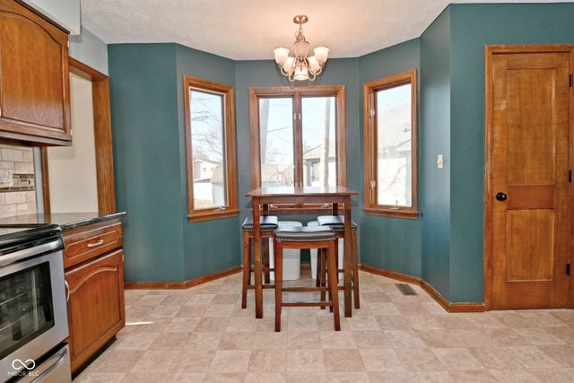 537 Wayside Court, Plainfield, IN 46168