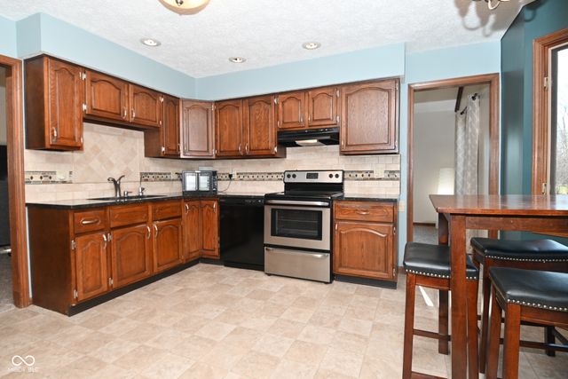 537 Wayside Court, Plainfield, IN 46168