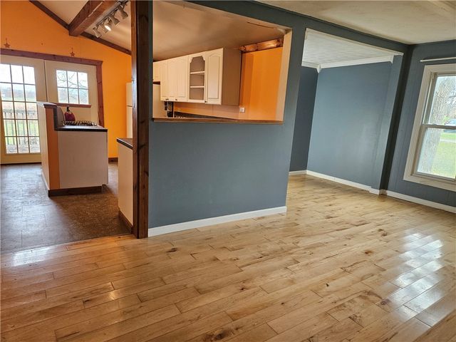 9164 State Route 5 And 20, West Bloomfield, NY 14469