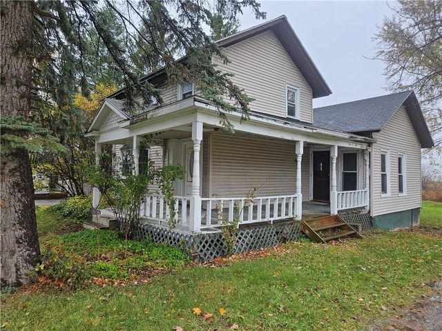 9164 State Route 5 And 20, West Bloomfield, NY 14469