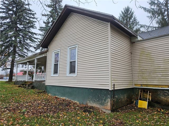 9164 State Route 5 And 20, West Bloomfield, NY 14469