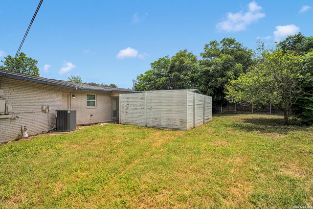 606 Wyndale St, San Antonio, TX 78209