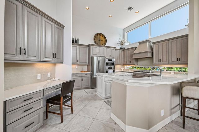 8651 SE Somerset Island Way, Jupiter, FL 33458
