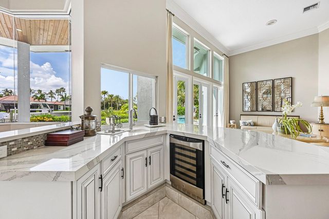8651 SE Somerset Island Way, Jupiter, FL 33458