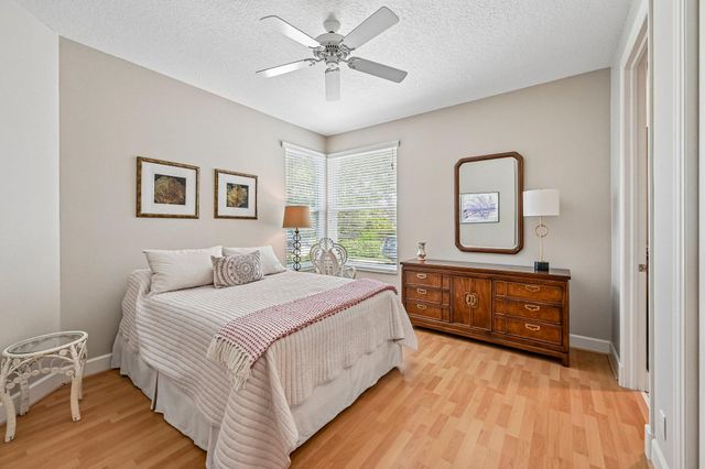 8651 SE Somerset Island Way, Jupiter, FL 33458