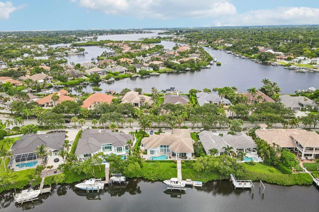 8651 SE Somerset Island Way, Jupiter, FL 33458