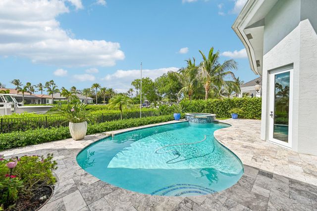 8651 SE Somerset Island Way, Jupiter, FL 33458
