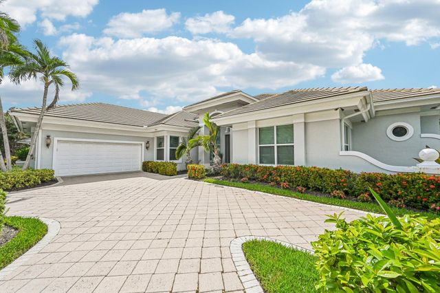 8651 SE Somerset Island Way, Jupiter, FL 33458