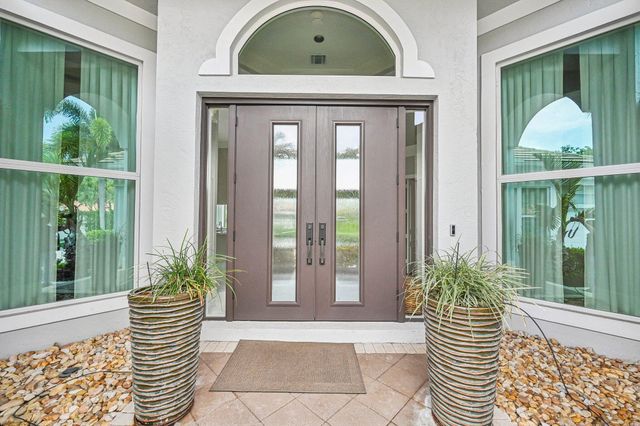 8651 SE Somerset Island Way, Jupiter, FL 33458