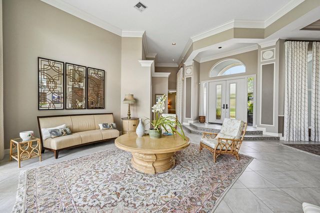 8651 SE Somerset Island Way, Jupiter, FL 33458