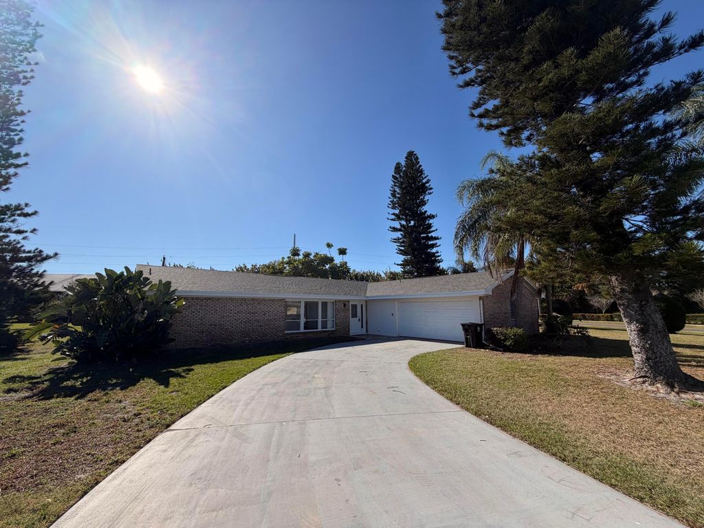 1902 SE GENA Road, Port St. Lucie, Port St Lucie, FL 34952