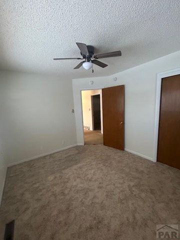 1713 Garwood Dr, Pueblo, CO 81005
