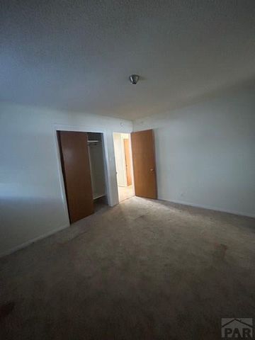1713 Garwood Dr, Pueblo, CO 81005