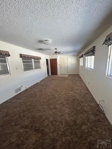 1713 Garwood Dr, Pueblo, CO 81005