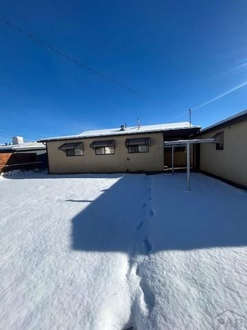 1713 Garwood Dr, Pueblo, CO 81005