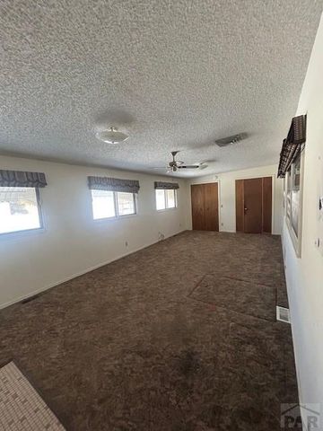 1713 Garwood Dr, Pueblo, CO 81005