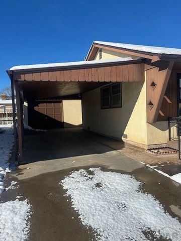 1713 Garwood Dr, Pueblo, CO 81005