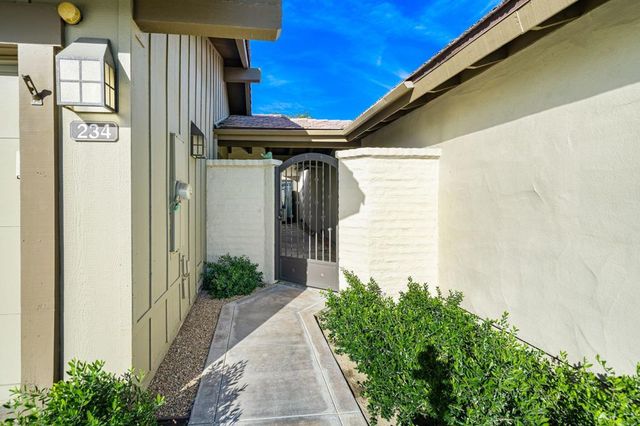 234 Running Springs Drive, Palm Desert, CA 92211