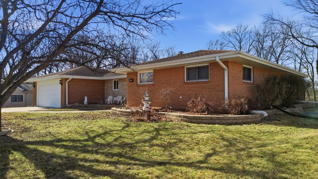 1934 Philip Drive, Dixon, IL 61021