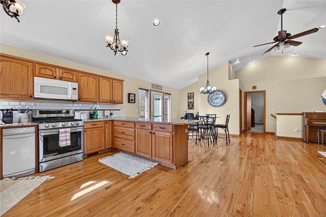 15086 Fielding Road, Gravette, AR 72736