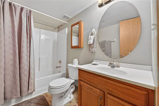 15086 Fielding Road, Gravette, AR 72736