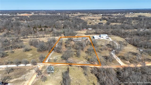 15086 Fielding Road, Gravette, AR 72736