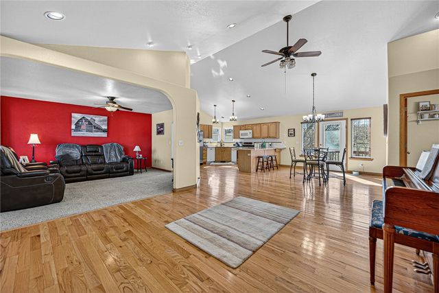 15086 Fielding Road, Gravette, AR 72736