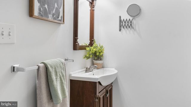 520 W 27TH ST W, Baltimore, MD 21211