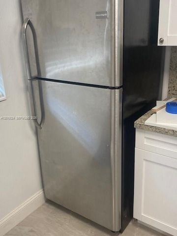 16450 Miami Dr 704, North Miami Beach, FL 33162