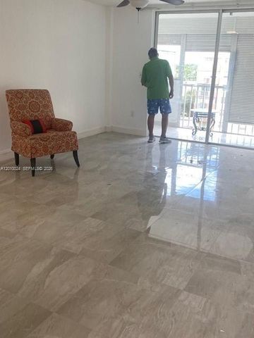 16450 Miami Dr 704, North Miami Beach, FL 33162