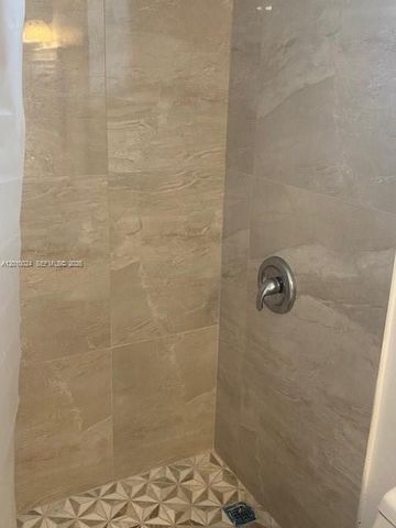 16450 Miami Dr 704, North Miami Beach, FL 33162