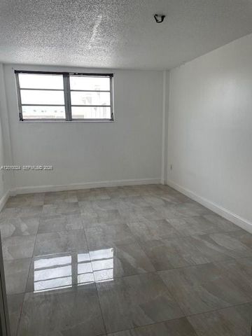 16450 Miami Dr 704, North Miami Beach, FL 33162