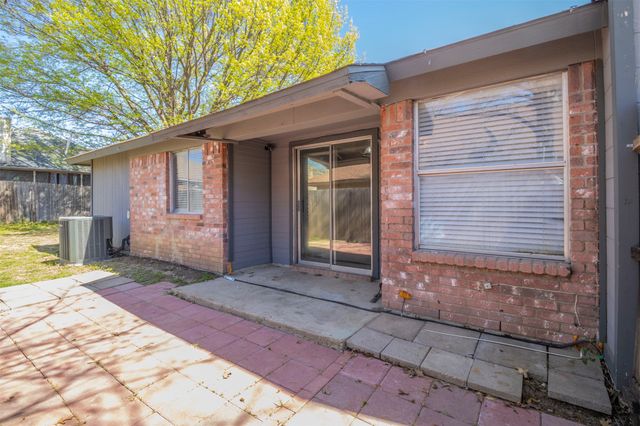 4837 Thistledown Drive, Fort Worth, TX 76137