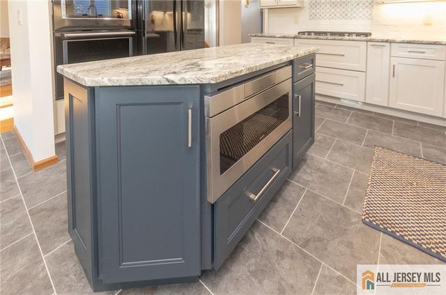 4 Parkview Terrace, Highland Park, NJ 08904