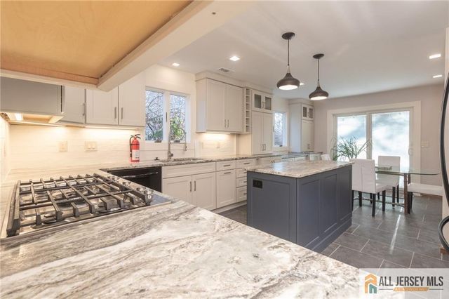 4 Parkview Terrace, Highland Park, NJ 08904