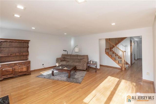 4 Parkview Terrace, Highland Park, NJ 08904